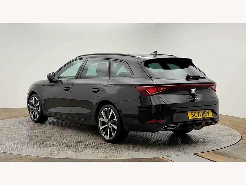 Used Seat Leon FR Sport 128 HP (94 kW) 2021 Black Estate