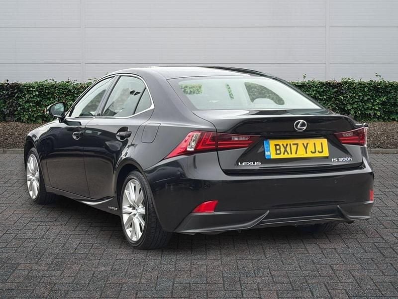 Used Lexus IS300h Executive Line 223 HP (164 kW) 2017 Black Sedan