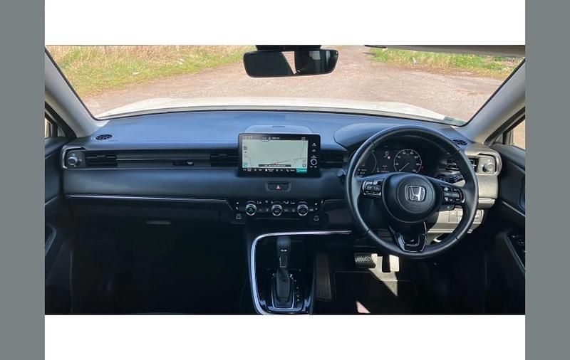 Used Honda HR-V Advance 152 HP (111 kW) 2022 White SUV