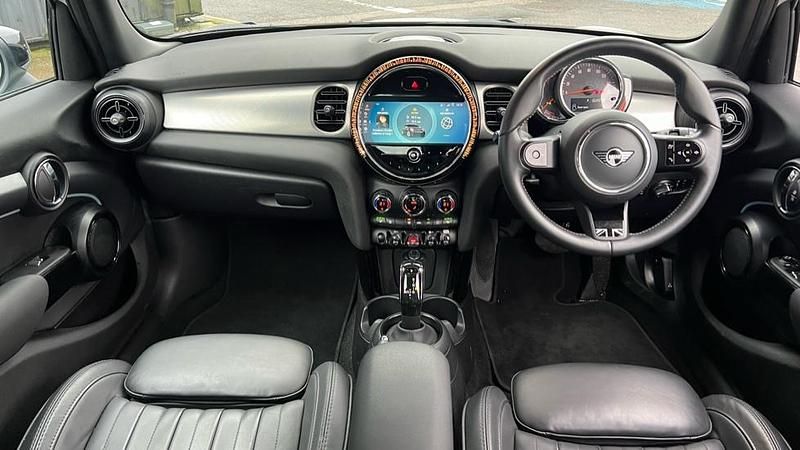 Used Mini Cooper Exclusive 136 HP (100 kW) 2022 Silver Hatchback