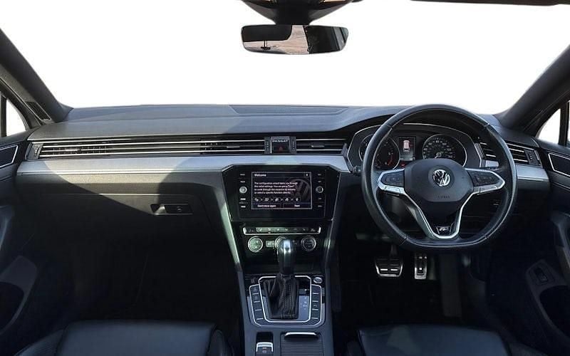 Used VW Passat R-line 190 HP (139 kW) 2019 Silver Estate