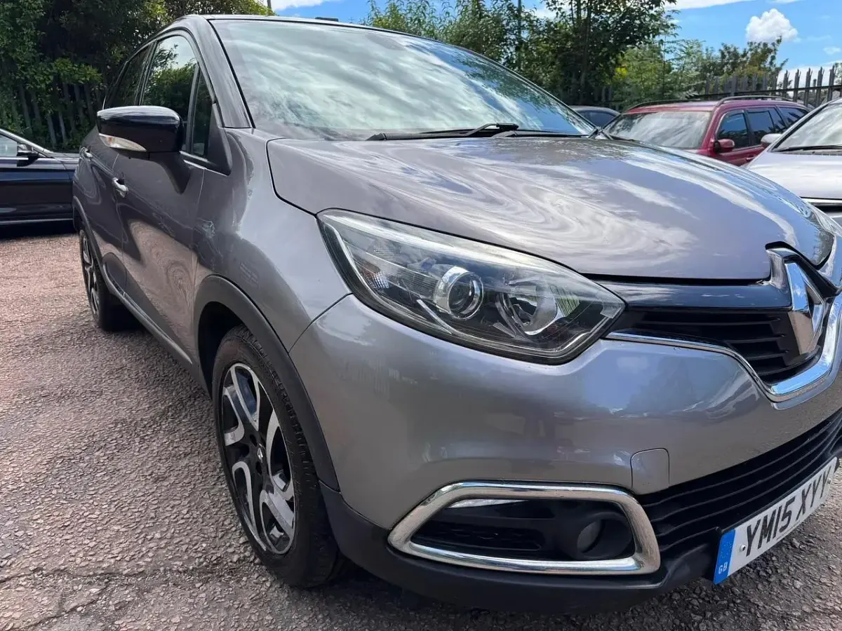 Used Renault Captur Dynamique 90 HP (66 kW) 2015 Grey/black SUV