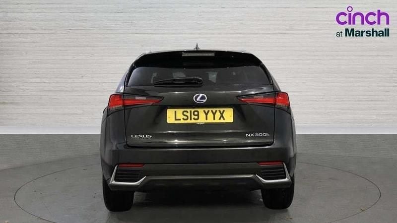 Used Lexus NX300h 197 HP (144 kW) 2019 Black SUV