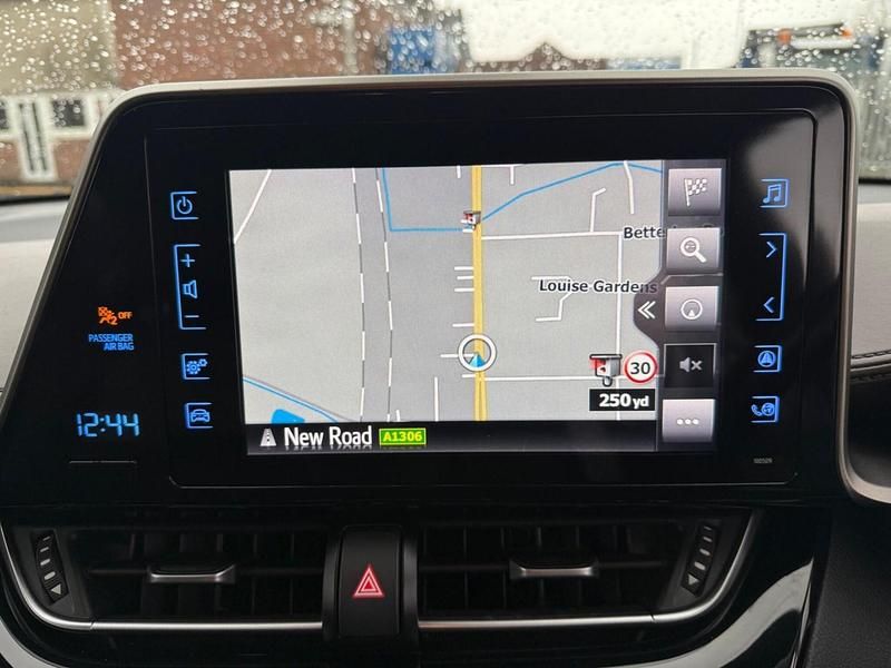 Used Toyota C-HR 2017 Black SUV