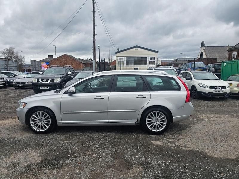 Used Volvo V50 SE Lux 115 HP (84 kW) 2012 Silver Estate