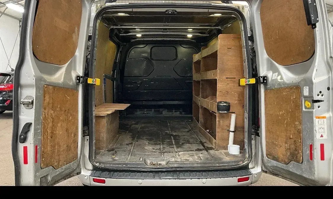 Used Ford Transit Custom Limited 125 HP (91 kW) 2016 Silver Van