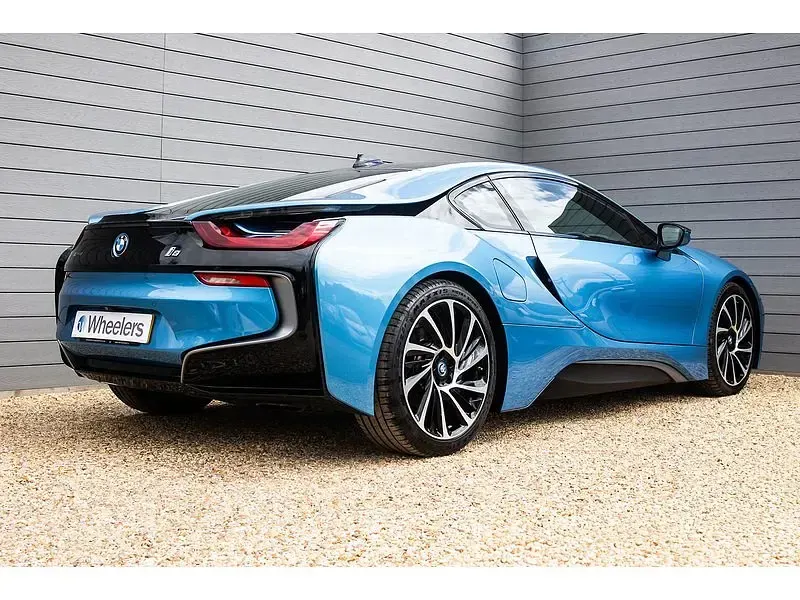 Used BMW i8 Performance 362 HP (266 kW) 2015 Blue Coupe