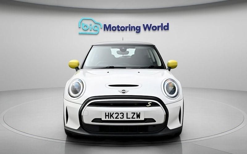 Used Mini Cooper Level 1 135 kW (184 HP) 2023 Hatchback