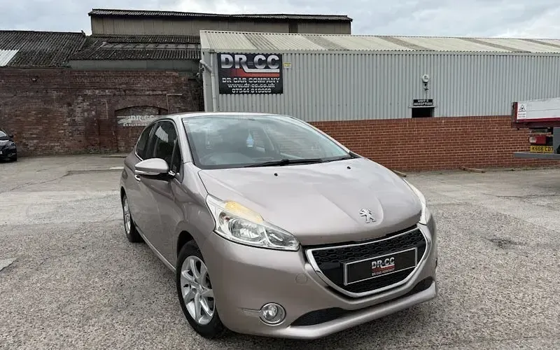 Usado Peugeot 208 Active 68 HP (50 kW) 2013 Citadino