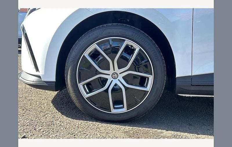 Ny MG MG4 EV Trophy 147 kW (200 HK) 2026 Vit Halvkombi