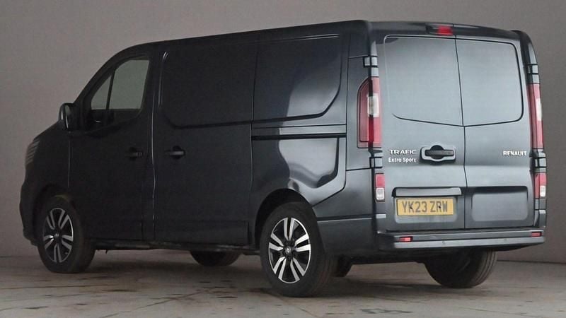 Used Renault Trafic 168 HP (123 kW) 2023 Grey