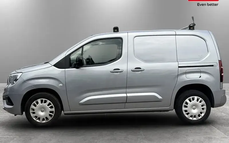 Used Vauxhall Combo 101 HP (74 kW) 2023 MPV
