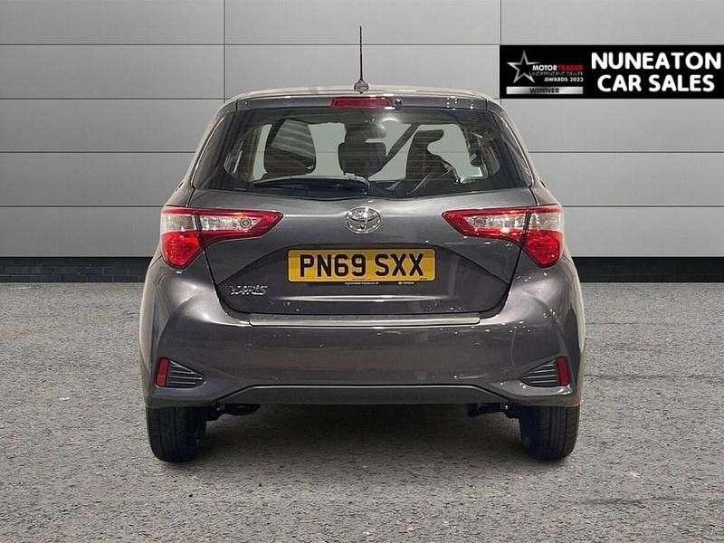 Used Toyota Yaris 111 HP (81 kW) 2019 Grey Hatchback