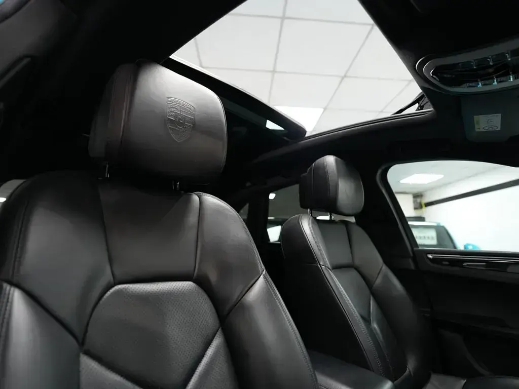 Used Porsche Macan 245 HP (180 kW) 2019 Blue SUV