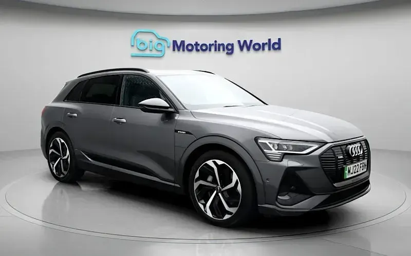 Usado Audi e-tron Black Edition 300 kW (408 HP) 2022 SUV