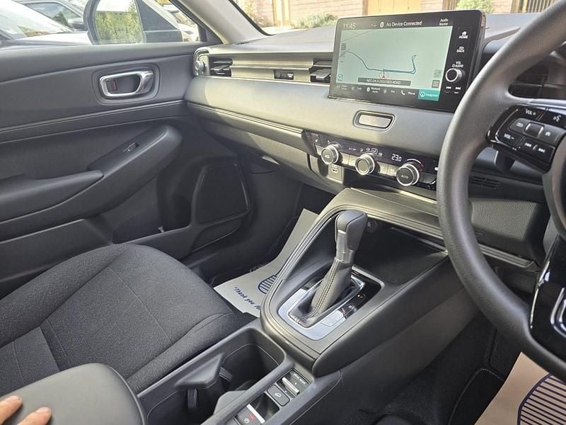 Used Honda HR-V Elegance 2023 White SUV