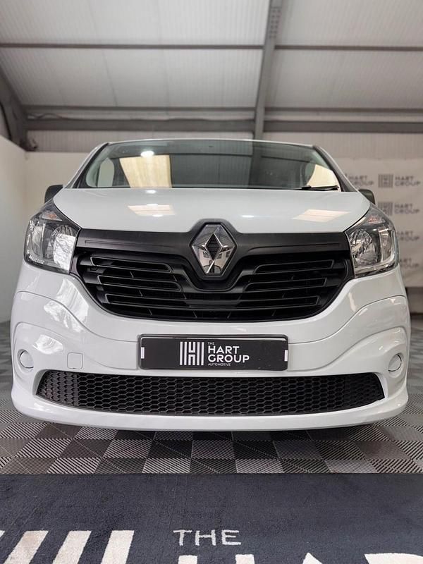 Used Renault Trafic Business 2018 White MPV