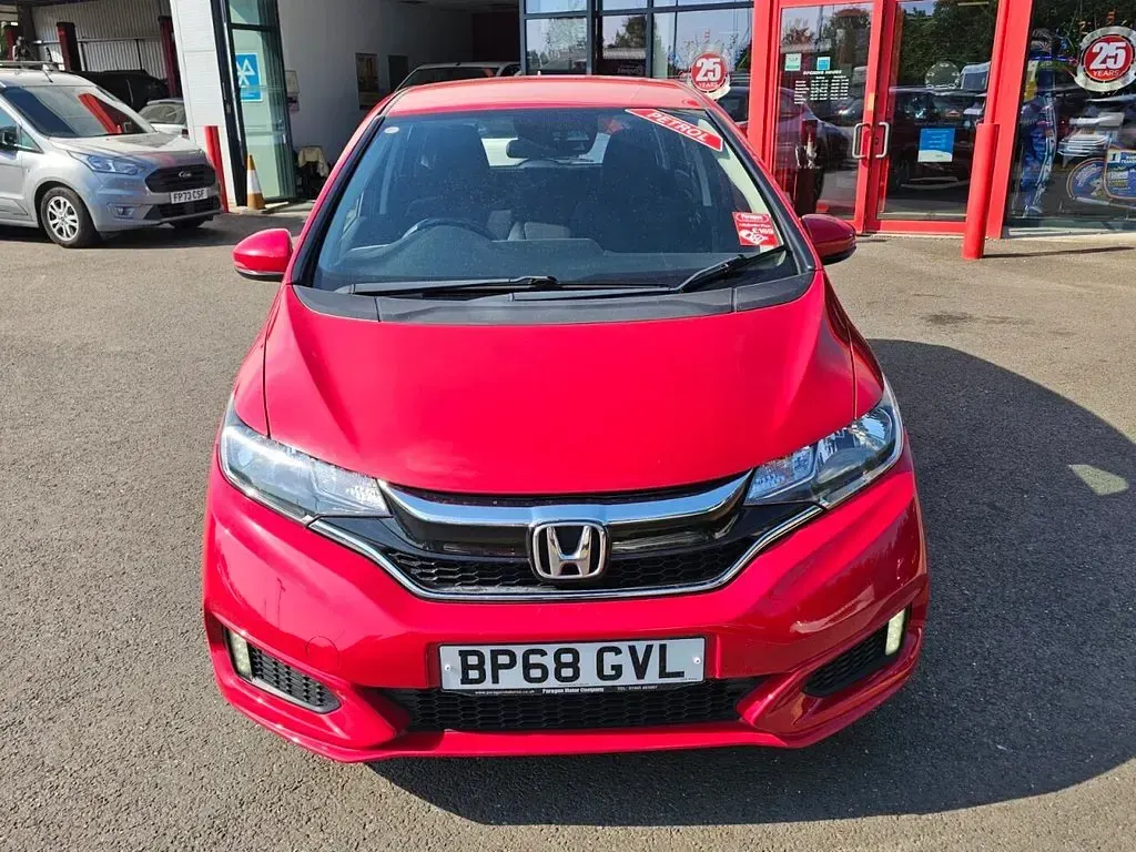 Used Honda Jazz S 102 HP (75 kW) 2017 Red Hatchback