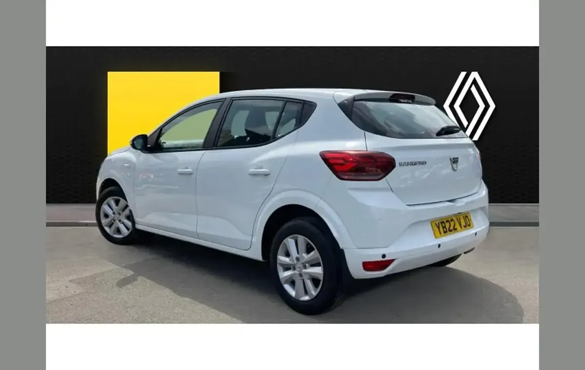 Used Dacia Sandero Comfort 90 HP (66 kW) 2022 White Hatchback