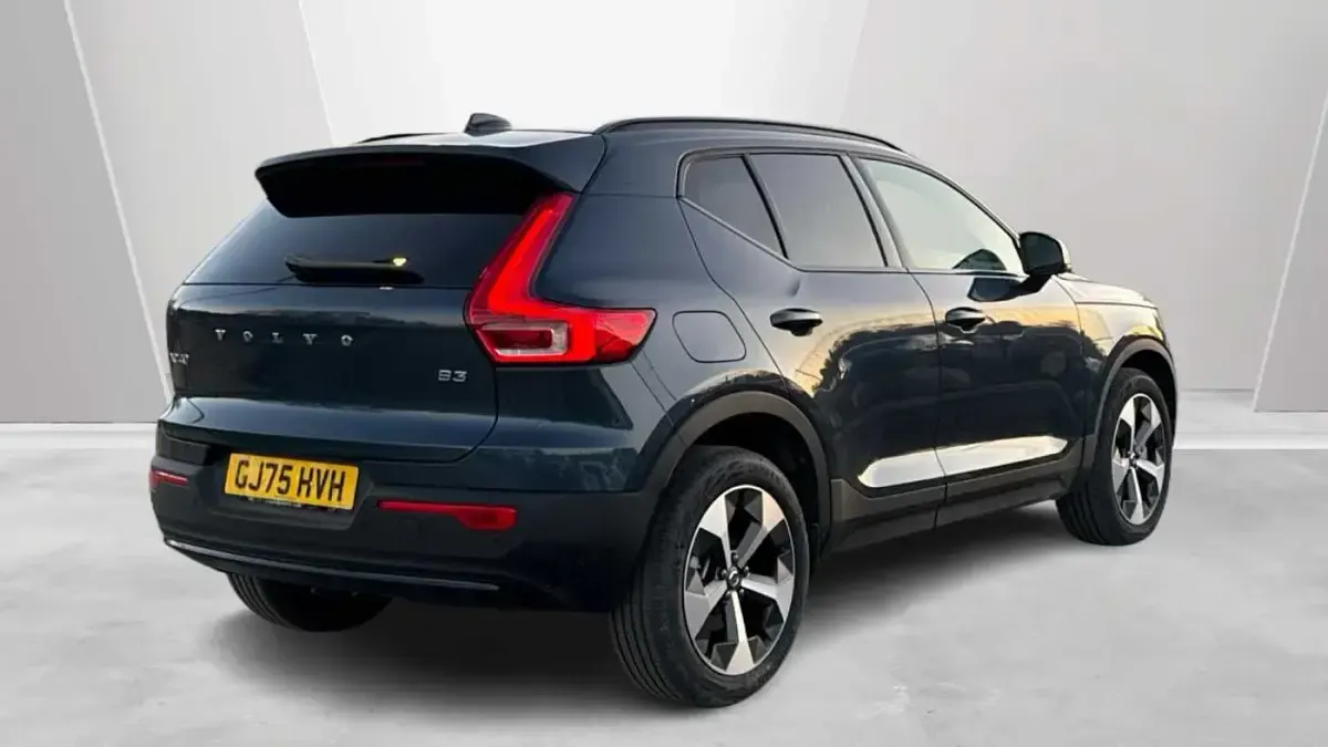 Used Volvo XC40 Plus 194 HP (142 kW) 2026 SUV
