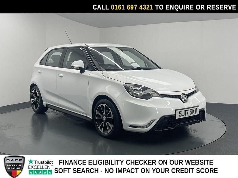 Used MG MG3 106 HP (77 kW) 2017 White Hatchback
