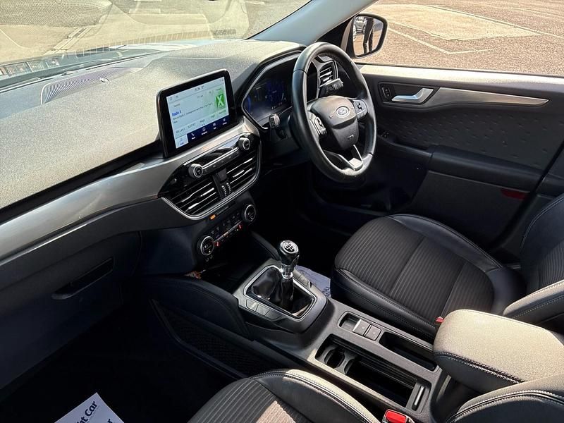 Usado Ford Kuga Titanium 150 CV (110 kW) 2021 Azul SUV