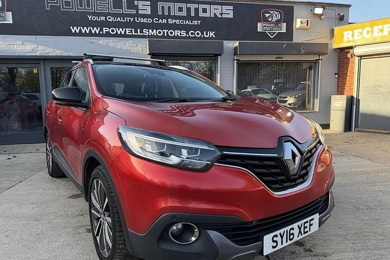Red Used 2016 Renault Kadjar Signature SUV | £6,995 (Fair price) - Image 1/1