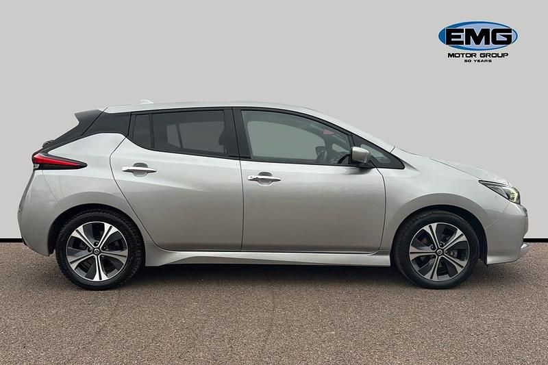 Used Nissan Leaf N-Connecta 110 kW (150 HP) 2021 Silver Hatchback