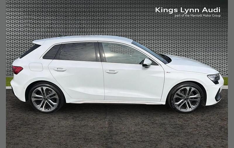 Used Audi A3 S-Line 113 HP (83 kW) 2025 White Hatchback
