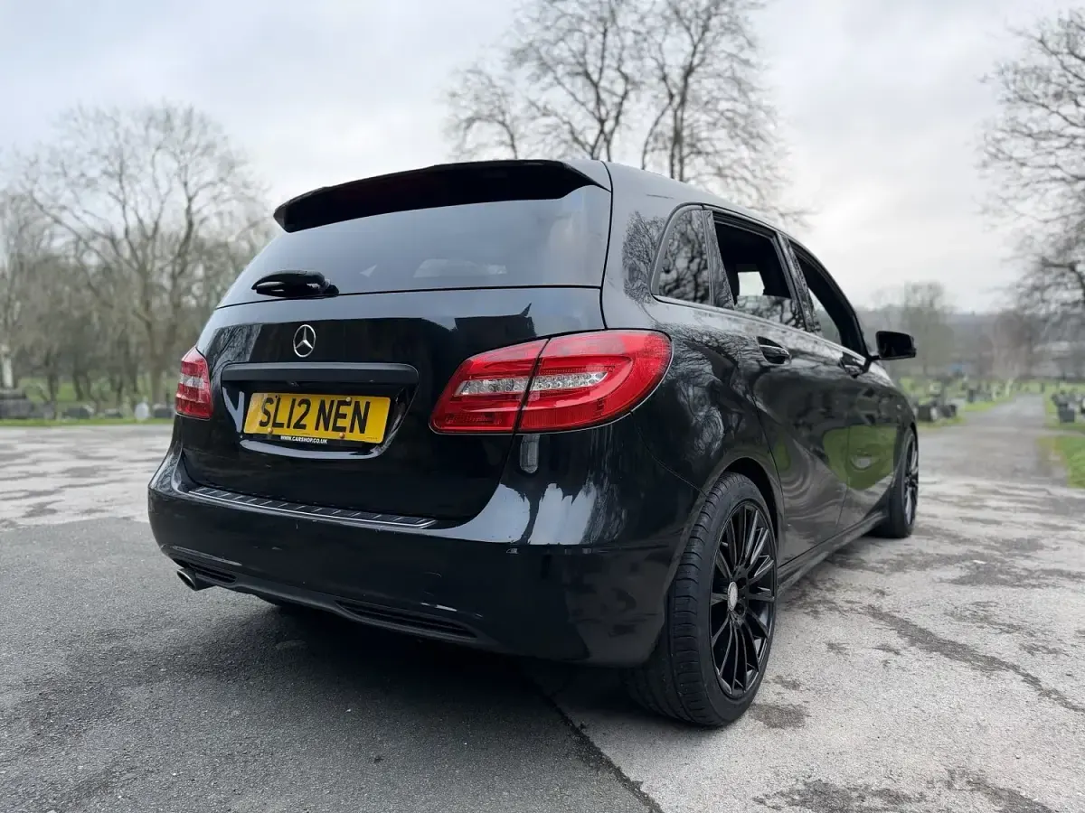 Used Mercedes B200 2012 Black MPV