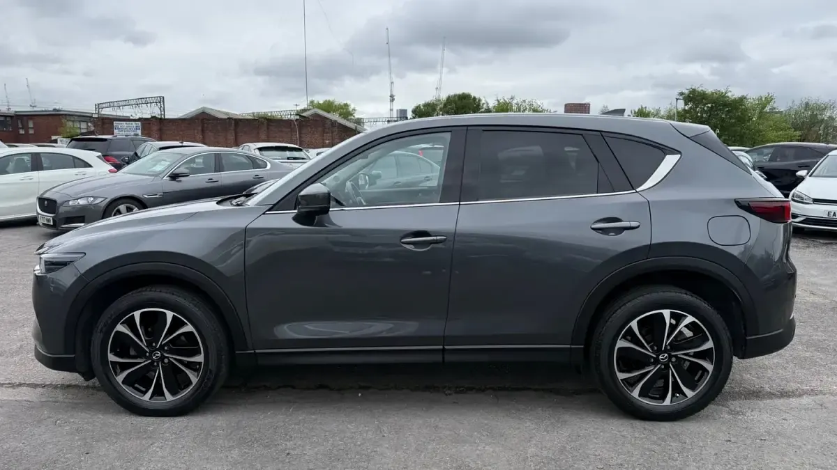 Usado Mazda CX-5 Edition 165 CV (121 kW) 2022 Gris SUV