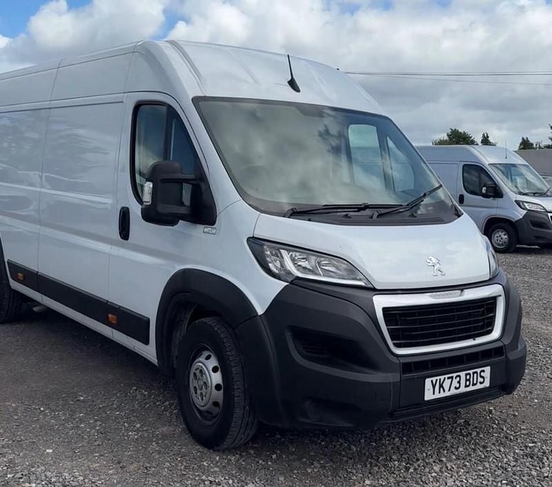 White Used 2023 Peugeot Boxer Premium Van | £15,900 (Fair price) - Image 1/1
