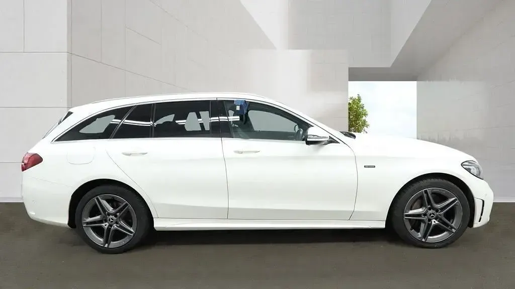 Used Mercedes C300 AMG line 2020 White Estate