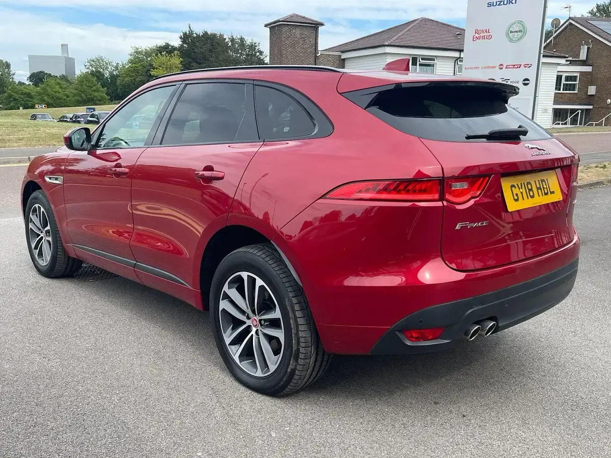 Used Jaguar F-Pace R-Sport 180 HP (132 kW) 2018 Red SUV