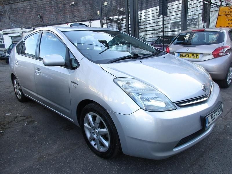 Silver Used 2007 Toyota Prius T3 Hatchback | £2,795 (Fair price) - Image 1/4
