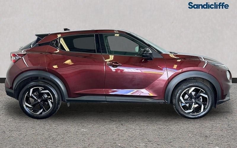 Used Nissan Juke N-Connecta 114 HP (83 kW) 2023 Red SUV