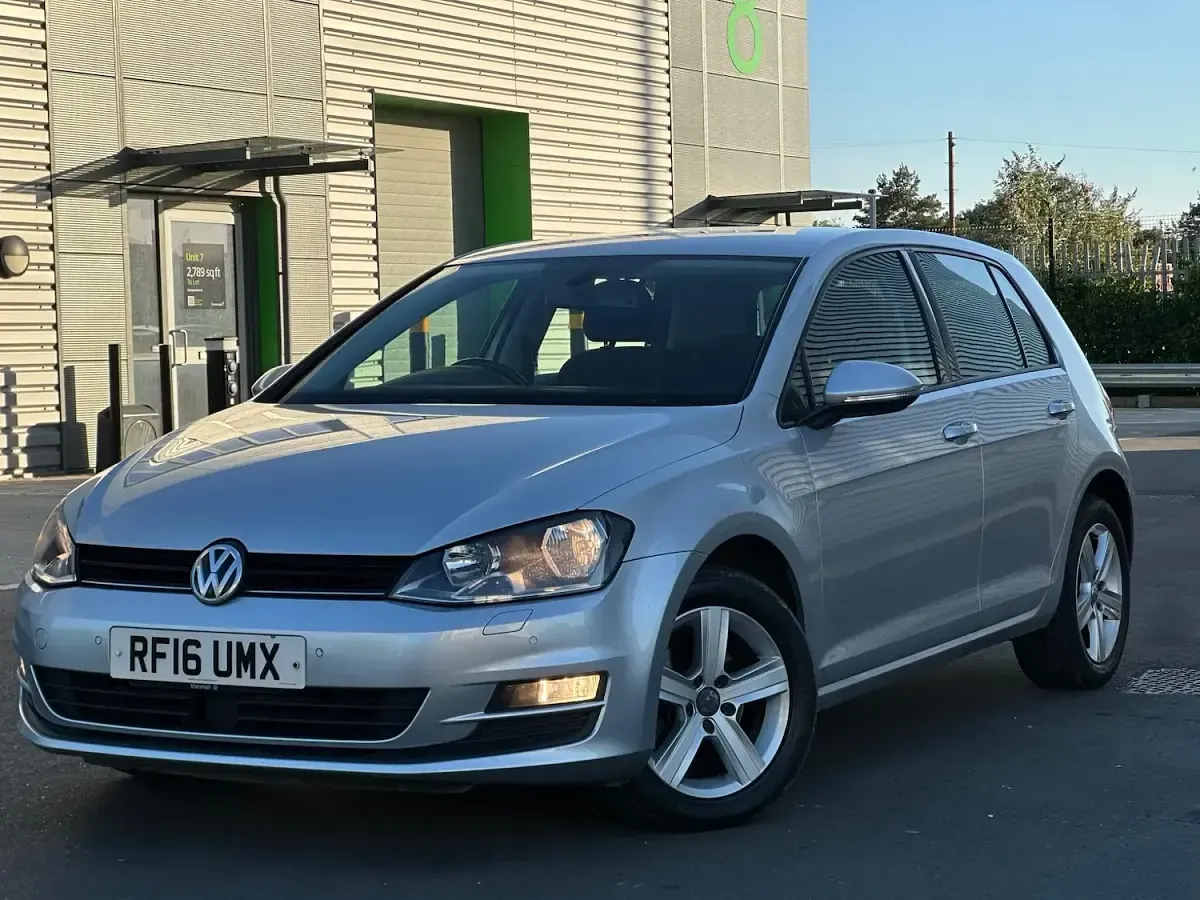 Used VW Golf VII Edition 110 HP (80 kW) 2016 Silver Hatchback