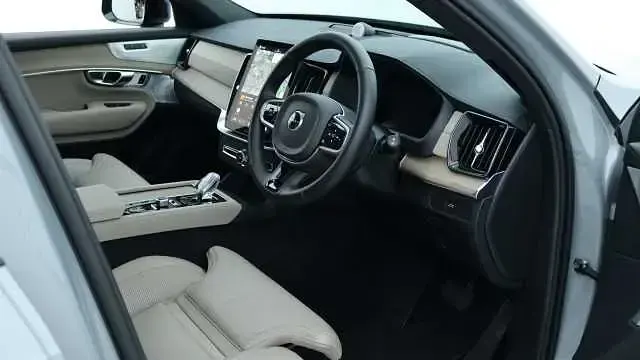 Usado Volvo XC90 Ultra 250 HP (183 kW) 2025 SUV