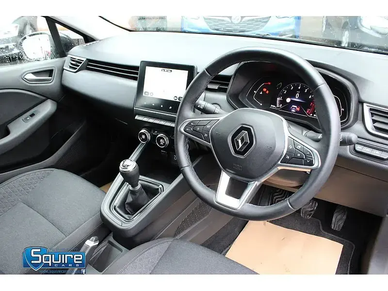 Used Renault Clio V Evolution 90 HP (66 kW) 2022 Grey Hatchback