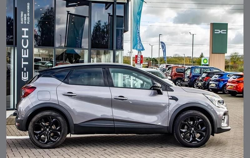 Used Renault Captur Rive Gauche 91 HP (66 kW) 2023 Oyster grey with black roof  SUV