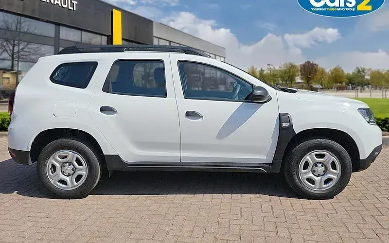 Used Dacia Duster Essentiel 101 HP (74 kW) 2020 White SUV