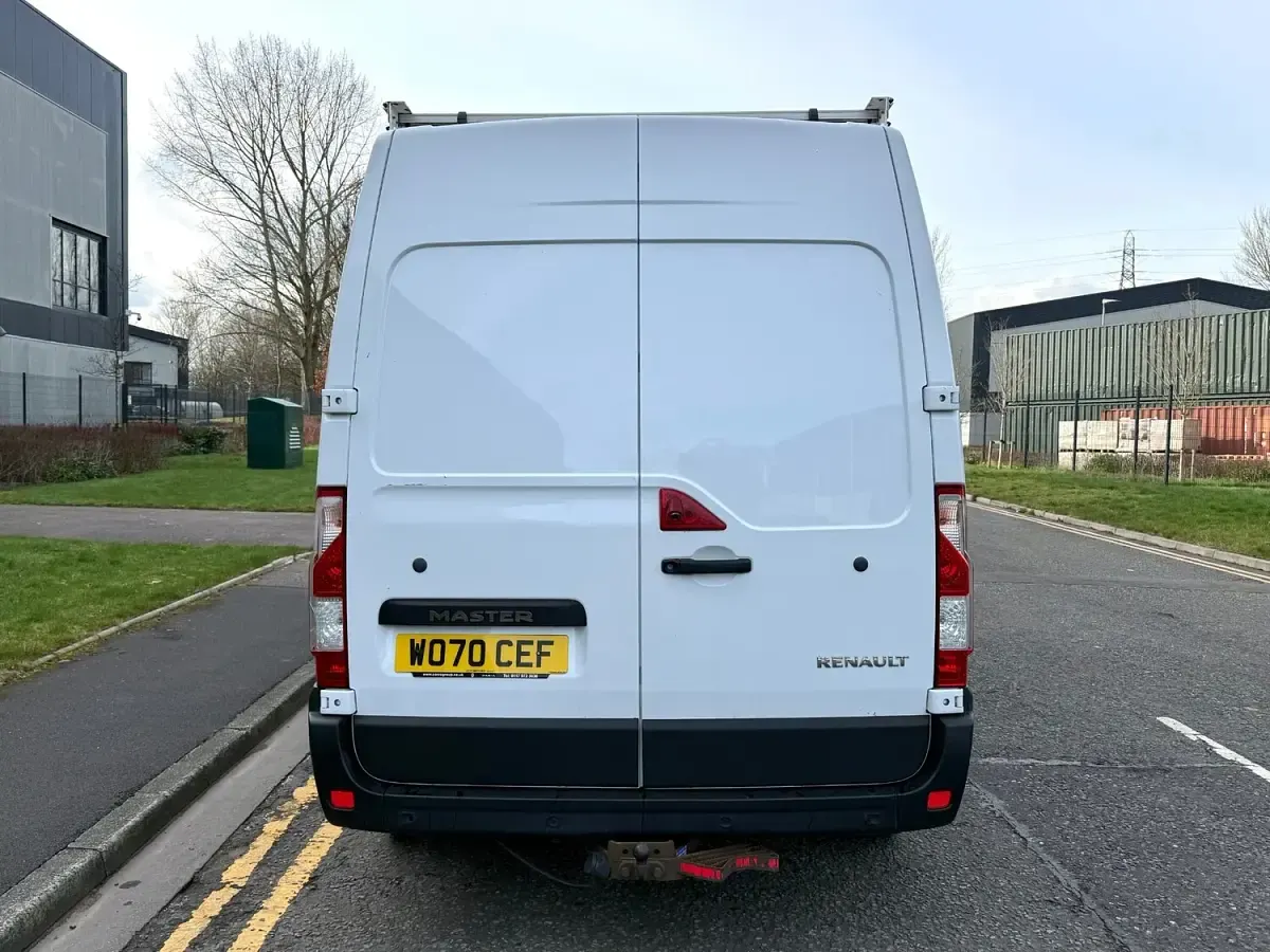Used Renault Master Business 150 HP (110 kW) 2021 White MPV