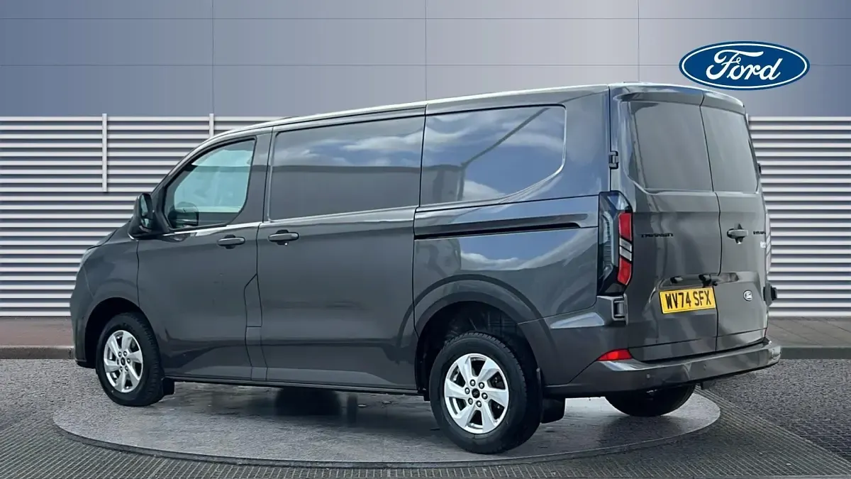 Begagnad Ford Transit Custom Limited 136 HK (100 kW) 2024 Van