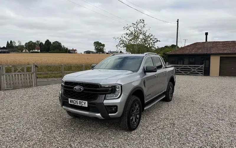 Used Ford Ranger Wildtrack 241 HP (177 kW) 2025 Silver Pickup