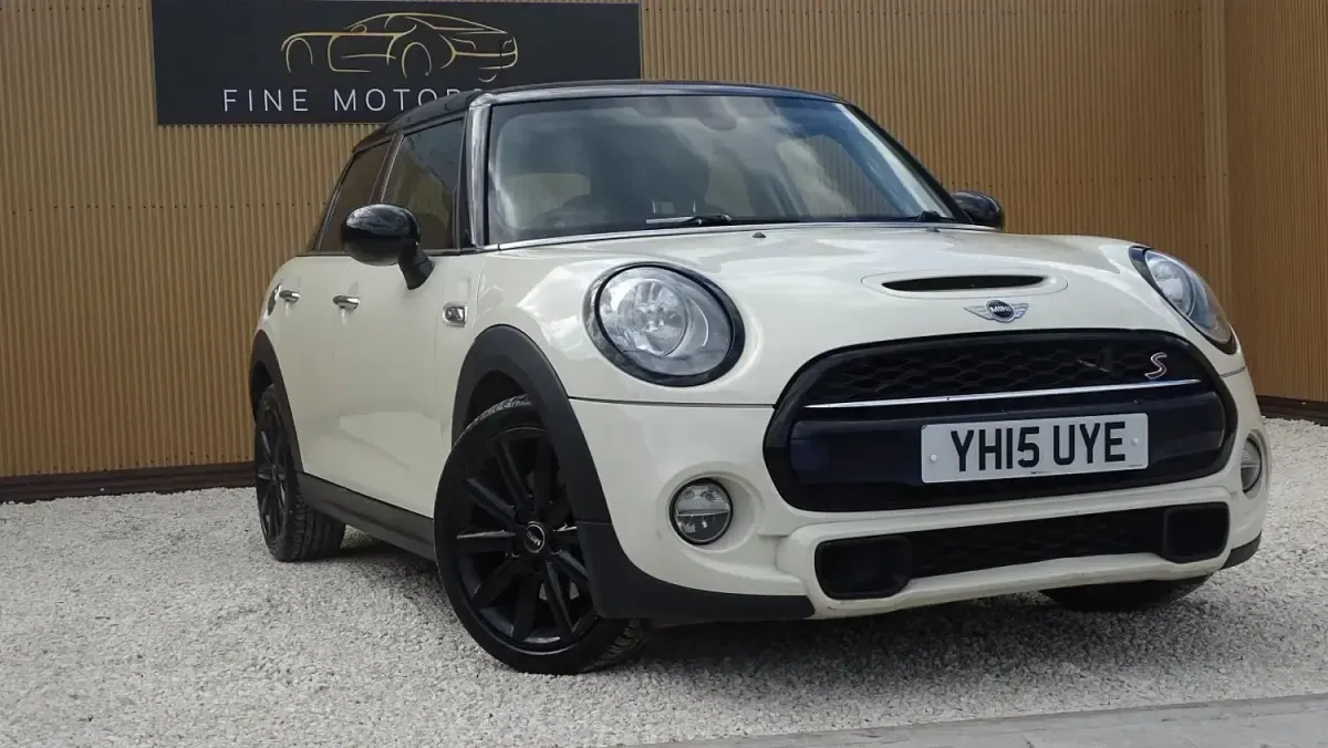 Begagnad Mini Cooper S Hatch 2015 Vit Halvkombi