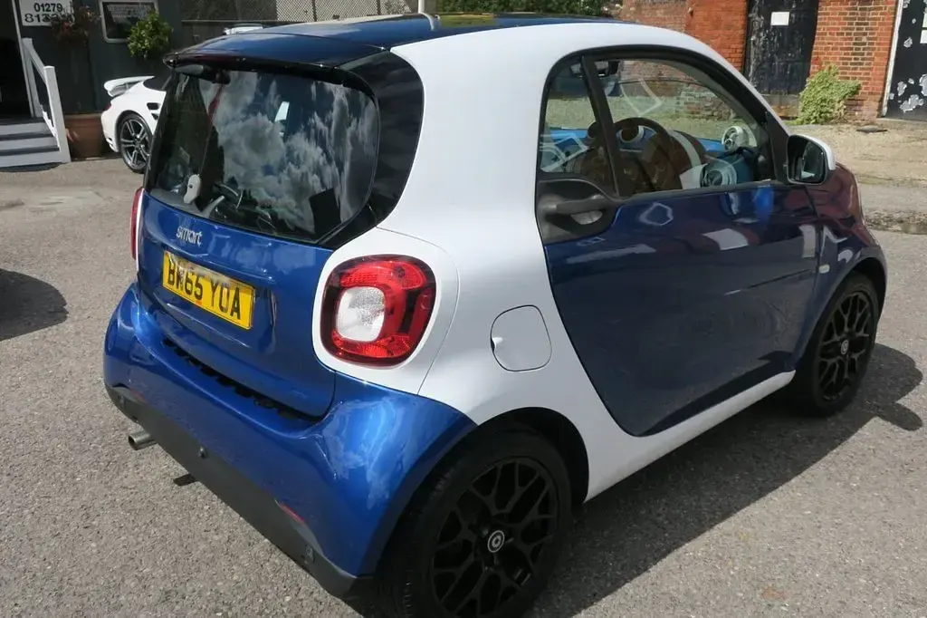 Used Smart ForTwo Coupé Premium 90 HP (66 kW) 2016 Blue Coupe