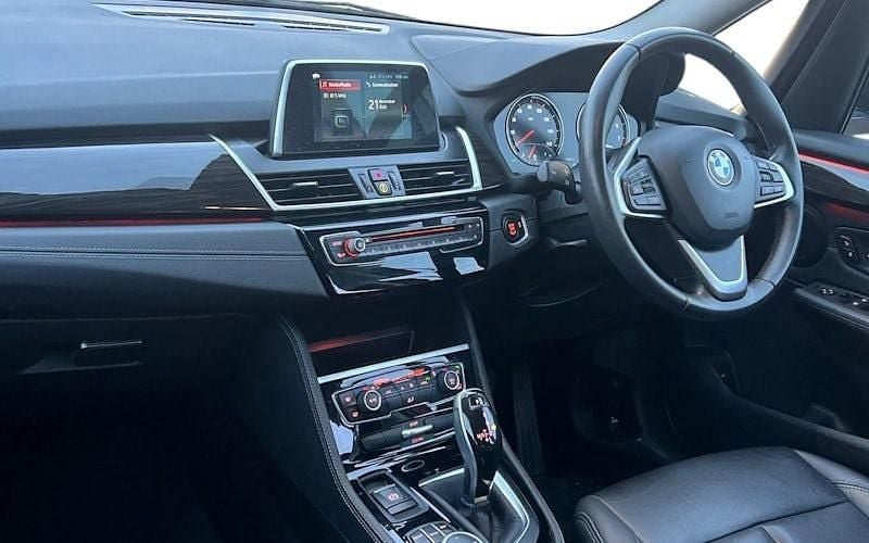 Used BMW 220 Luxury Line 192 HP (141 kW) 2019 Orange Estate