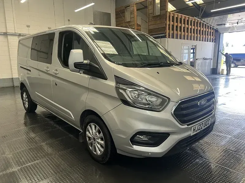 Used Ford Transit Custom Limited 130 HP (95 kW) 2022 Silver Van