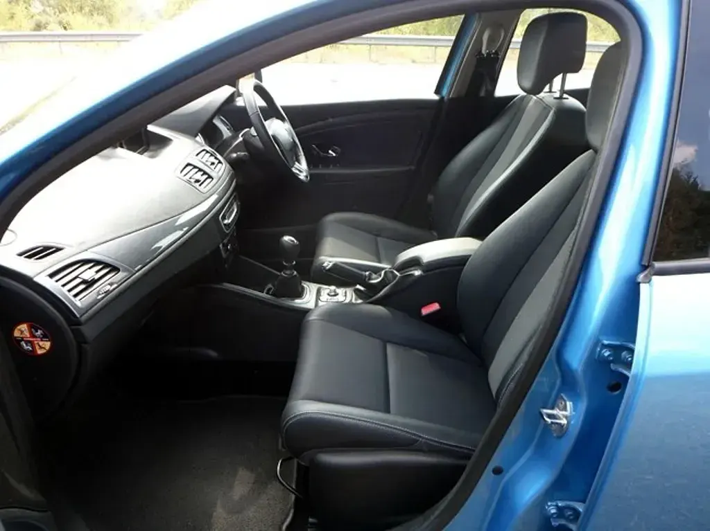 Used Renault Mégane III Dynamique 110 HP (80 kW) 2015 Blue Hatchback