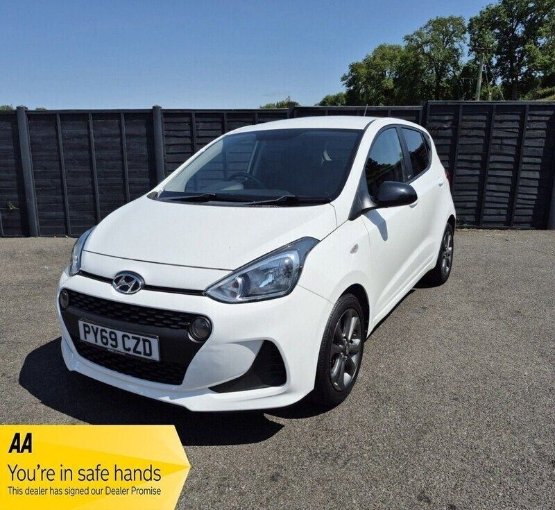 White Used 2019 Hyundai i10 Hatchback | £8,154 (Fair price) - Image 1/4